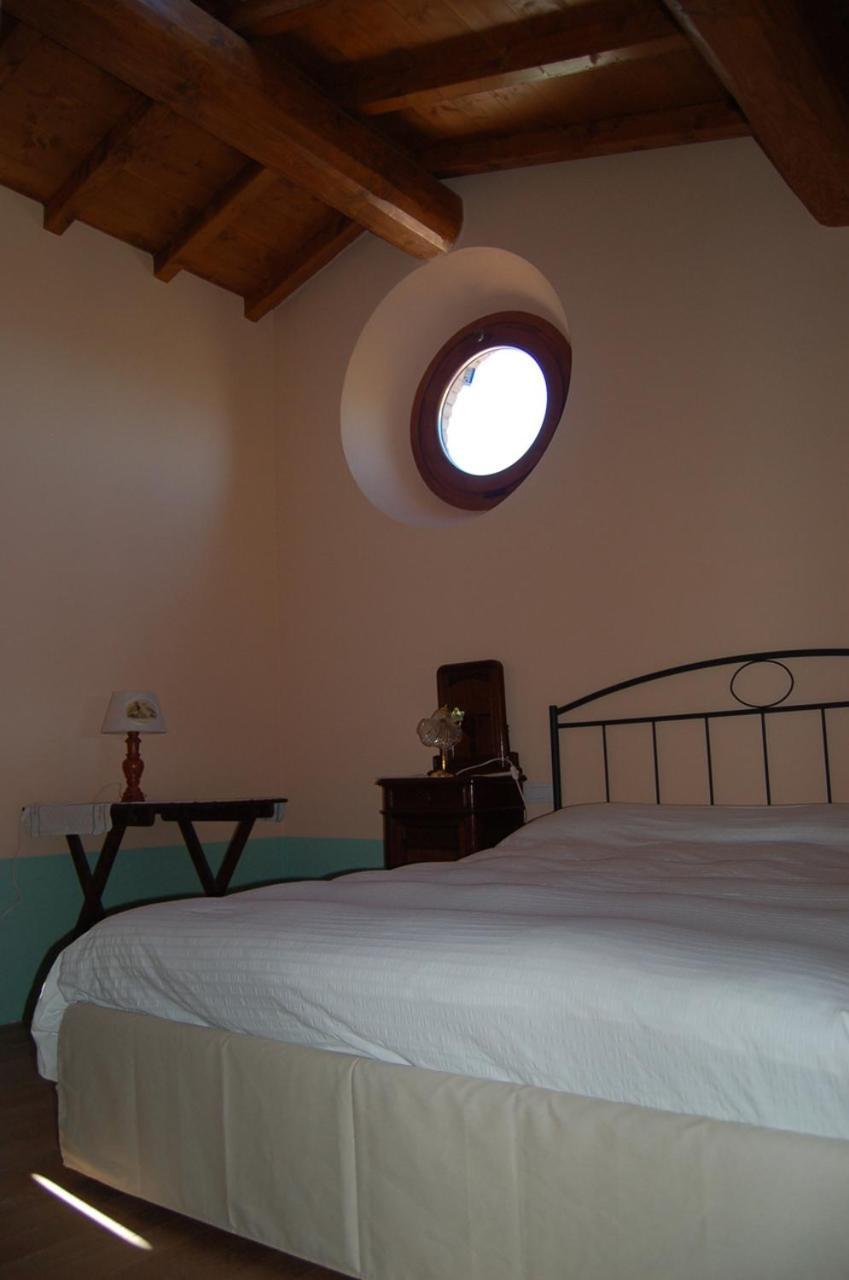 Agriturismo Il Filare Neviano degli Arduini Kamer foto